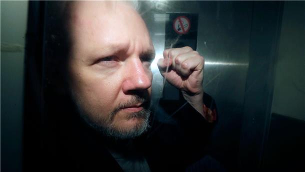 Assange seit fünf Jahren in Haft - Freilassung gefordert Julian Assange drohen in den USA bis zu 175 Jahre Haft.