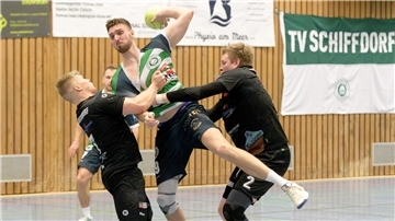 Julian Langwucht hat sich mit dem TV Schiffdorf für die Regionalliga-Relegation qualifiziert.