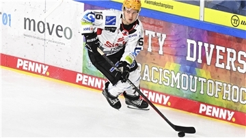 Justin Büsing, hier im Trikot der Fischtown Pinguins, feierte einen gelungenen DEL2-Einstand für die Eispiraten Crimmitschau beim 4:3-Sieg gegen den EV Landshut.