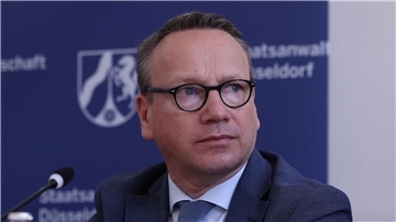 Justizminister Benjamin Limbach wird für seine Pläne scharf kritisiert.