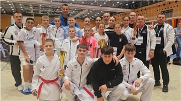 Kämpfer der Karateschule Nippon beim Banzai-Cup in Berlin.