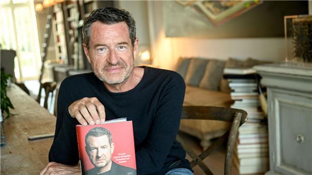Kai Diekmann schreibt über „Bild“-Zeit Kai Diekmann, ehemaliger Chefredakteur der „Bild“-Zeitung, präsentiert sein neues Buch.