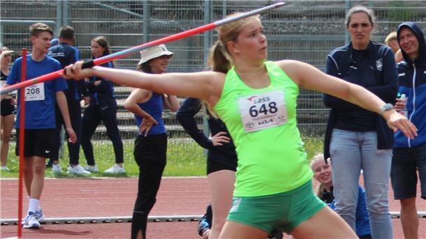 Kaja Surhoff siegte im Speerwerfen