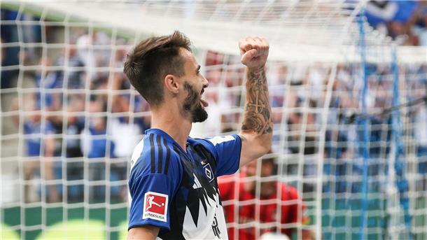 Nach erstem Bundesliga-Sieg: HSV erlöst und erleichtert Kann den Unterschied ausmachen: HSV-Regisseur Fabio Vieira.
