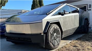 Kann in nur wenigen Sekunden eine Geschwindigkeit von 100 Kilometern pro Stunde erreichen: „Cybertruck“ von Tesla.