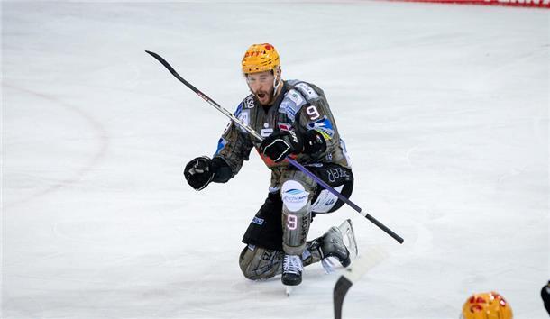 Kapitän Jan Urbas erzielte alle drei Tore für die Fischtown Pinguins