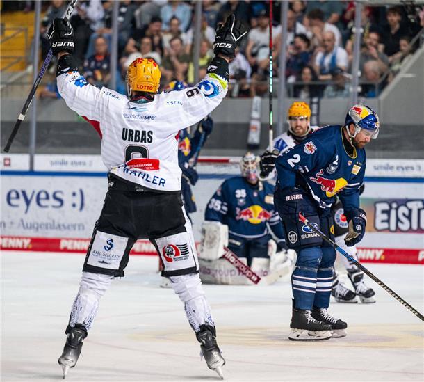 Sieg in München - die Pinguins stoßen die Tür zum Playoff-Finale auf Kapitän Jan Urbas jubelt über seinen Überzahltreffer zum zwischenzeitlichen 3:0 für die Pinguins.