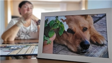 Karin Sottek denkt noch oft an ihren verstorbenen Hund Sebastian.