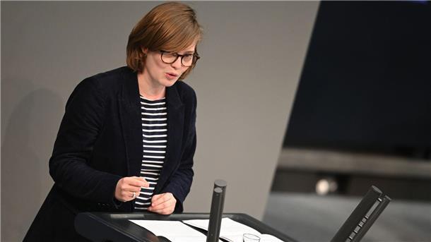 Grünen-Abgeordnete: Soziale Frage stärker berücksichtigen Karoline Otte war 2021 als Spitzenkandidatin der Grünen Jugend in Niedersachsen in den Bundestag eingezogen. (Archivbild)