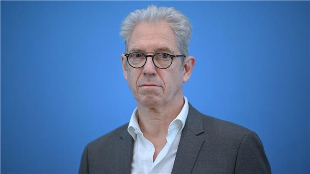 Streit um das Warten auf Arzttermine in Deutschland Kassenarztchef Gassen in der Kritik: Werden Rosinenpicker geschützt?