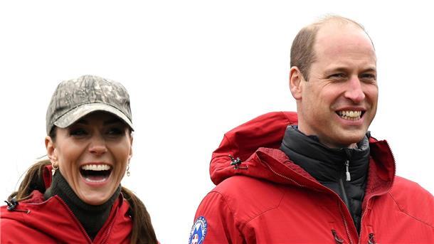 Kate und William halten sich an ihrem Hochzeitstag in Wales auf.