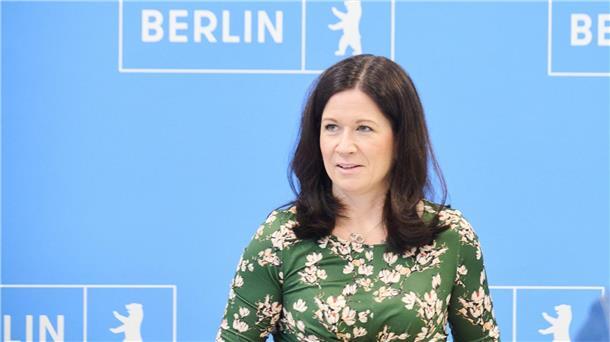 Missbrauchsnetzwerk größer als gedacht Katharina Günther-Wünsch (CDU), Berliner Senatorin für Bildung, Jugend und Familie, während einer Pressekonferenz in der Senatsverwaltung für Bildung, Jugend und Familie.
