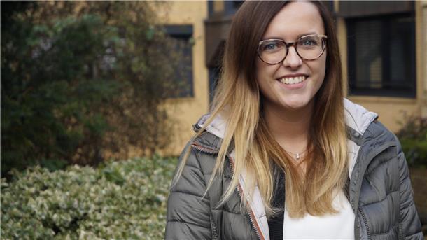 Katharina Koop arbeitet  als Klimaschutzmanagerin bei der Stadt Geestland. Sie kümmert sich um die Aktion „Offene Gartenpforte“.