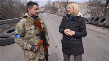 Katrin Eigendorf ist nicht nur im Nahen Osten im Einsatz. Über Monate war sie auch in den Kriegsgebieten in der Ukraine für ihre Recherchen unterwegs.