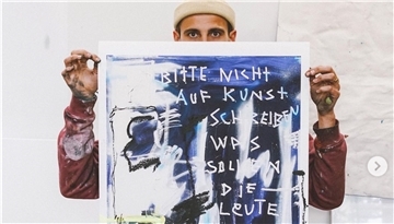 Kaum ist Fynn Kliemanns erster Kunstdruck ausgeliefert, möchten etliche der 4045 Käufer damit in Ebay Kasse machen.