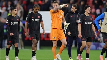 „Guter Schritt nach vorn“: Flekken trotz Remis optimistisch Keeper Mark Flekken nach dem Remis mit der Mannschaft.