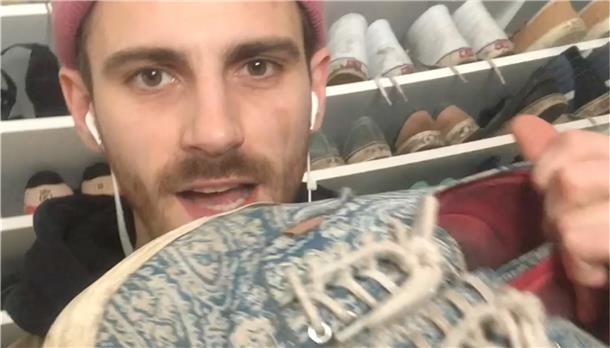 Kein zweites Leben gab es für diese Vans von Fynn Kliemann. Die "Sneakerjagd" ergab: Sie wurden verbrannt.