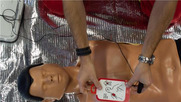  Defibrillator 