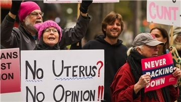 „Keine Gebärmutter? Keine Meinung!“ - Proteste in Florida gegen strenge Abtreibungsgesetze. (Archivbild)