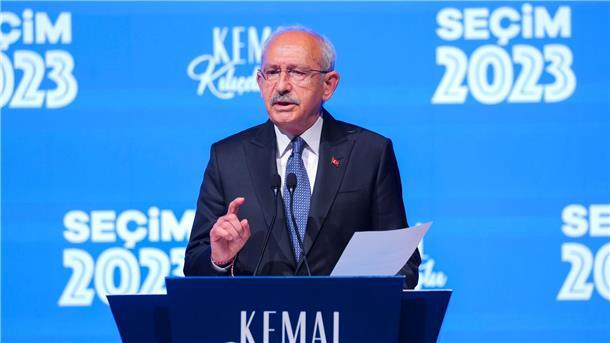 Kemal Kilicdaroglu spricht in der Parteizentrale in Ankara.