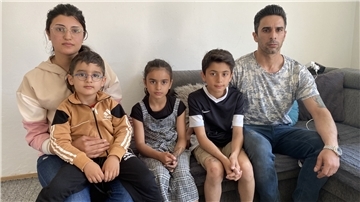 Khaled Abdullah und seine Frau Halima Omar wollen für sich und ihre drei Kinder Sherko (von rechts), Delscha und Zyndan eine bessere Zukunft. Seit acht Jahren kämpfen die Eltern um eine Aufenthaltserlaubnis.