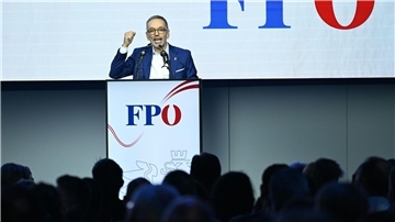 Kickl tritt unter anderem für einen „Asylstopp“ ein.