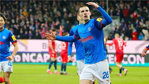 Ein Remis, zwei Verlierer: Kiel und Bochum trennen sich 2:2 Kieler Torschütze David Zec.
