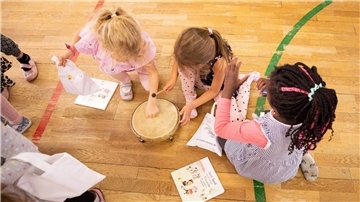 Kinder in Deutschland entwickeln häufiger sprachliche Defizite. (Archivbild)