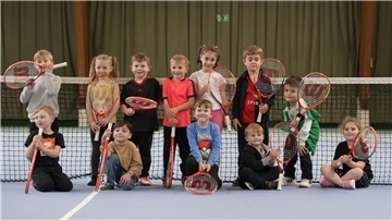 Kindergartenkinder aus Bremerhaven konnten beim BTV den Tennissport für sich entdecken.