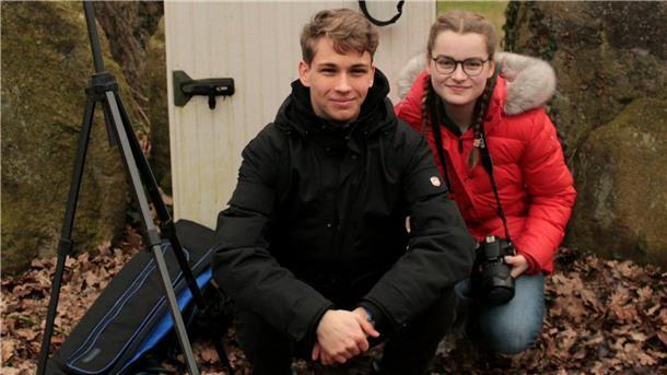Kira Schlake und Jan von Deesten berichten als Social-Media-Betreuer von der Fahrt der Flotte auf dem Ijsselmeer.