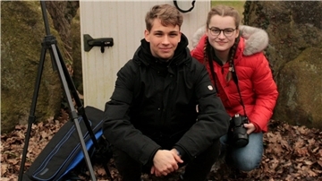 Kira Schlake und Jan von Deesten berichten als Social-Media-Betreuer von der Fahrt der Flotte auf dem Ijsselmeer.