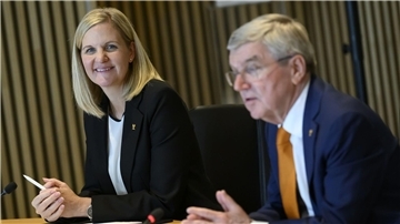 Kirsty Coventry, die Nachfolgerin von Thomas Bach an der IOC-Spitze, ist die erste Frau im Präsidentenamt.