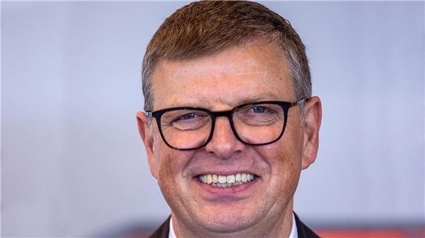IHK-Nord blickt mit Sorge auf 2024  Klaus-Jürgen Strupp, Präsident der Industrie und Handelskammer zu Rostock (IHK).