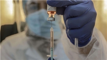 Kliniken, Arztpraxen und mobile Teams sollen 640 000 Kinder gegen Polio impfen. (Archivbild)