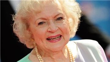 Knapp neun Monate nach dem Tod der TV-Ikone Betty White werden in den USA Andenken aus dem Nachlass des „Golden Girls“-Stars versteigert. (Archivbild)