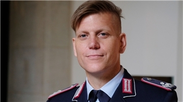 Kommandeurin der Bundeswehr Anastasia Biefang kämpft vor dem Bundesverfassungsgericht für das Recht auf sexuelle Selbstbestimmung.