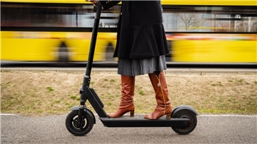 Kommt das E-Roller-Verbot für Bus und Bahn?