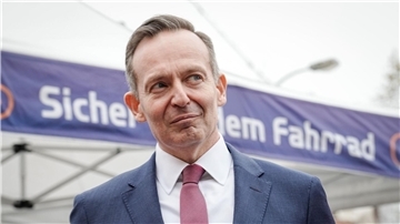 „Konsens muss auf demokratischem Weg erarbeitet und darf nicht mit Gewalt erzwungen werden“: