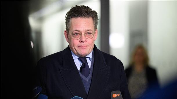 Bundesregierung: Aufnahmezusage für Afghanen gilt zwei Jahre Konstantin von Notz (Grüne) sagt: Friedrich Merz (CDU) müsse als künftiger Kanzler klarmachen, ob er zu Deutschlands Zusagen stehe oder nicht. (Archiv)