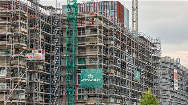 Kostenreduziertes Bauen ist nach Ansicht der norddeutschen Länder ein wichtiges Instrument, um der Krise auf dem Wohnungsmarkt zu begegnen. (Archivbild)