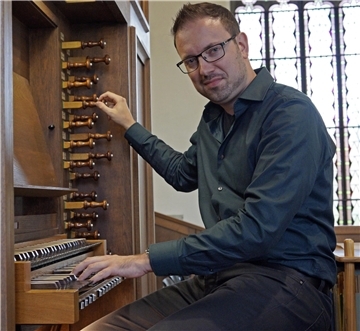 Kreiskantor Simon Schumacher aus Rotenburg war zum ersten Mal in Bremervörde zu Gast und hatte zum Improvisationskonzert über Wünsche aus dem Publikum eingeladen.
