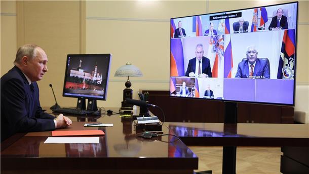 Putin nimmt an virtuellem G20-Gipfel am Mittwoch teil Kremlchef Wladimir Putin bei einer Videokonferenz des russischen Sicherheitsrates.