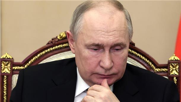 Russland sucht Drahtzieher des Terroranschlags Kremlchef Wladimir Putin ist sicher, dass der Anschlag von radikalen Islamisten begangen wurde.