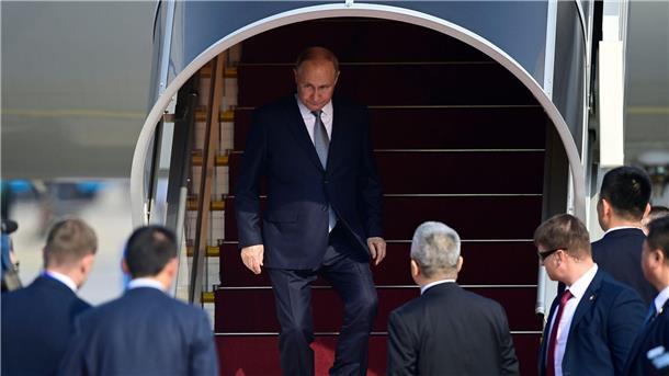 Seidenstraßen-Gipfel in China - Xi lobt Ungarns Orban Kremlchef Wladimir Putin wird in Peking Chinas Staats- und Parteichef Xi Jinping treffen.