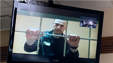 Kremlkritiker Alexej Nawalny muss erneut in Einzelhaft.