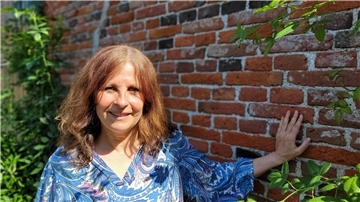 Krimiautorin Susanne Ziegert lebt mit ihrem Mann, zwei Pferden und zwei Eseln in Cappel-Altendeich.