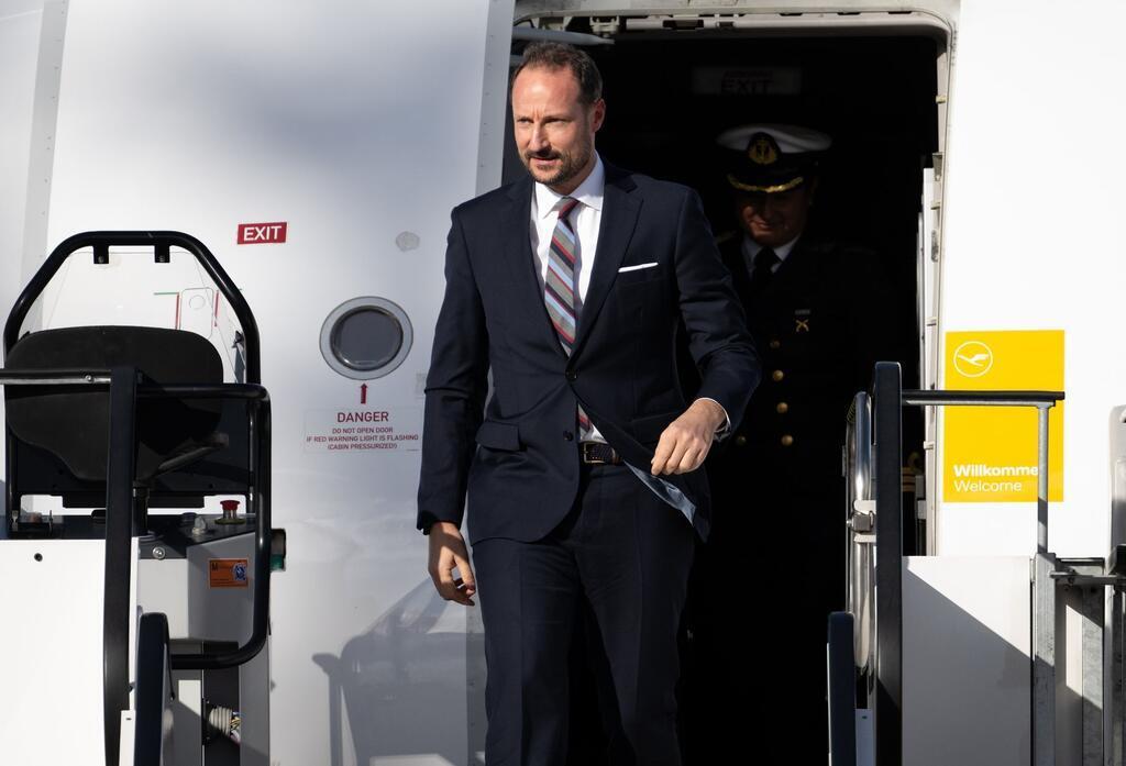 Kronprinz Haakon ist in München gelandet.