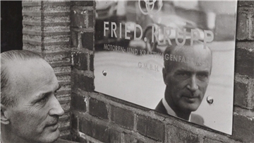 Kurz vor seinem Tod hatte Alfried Krupp sein Vermögen und die Firma in die gemeinnützige Alfried Krupp von Bohlen und Halbach-Stiftung eingebracht.