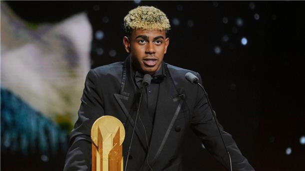 Dembélé gewinnt Goldenen Ball - Deutsche gehen leer aus Lamine Yamal vom FC Barcelona durfte zumindest die Auszeichnung als bester Nachwuchsspieler entgegennehmen.