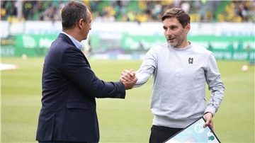 Lange ein Erfolgsduo in Fürth: Sportchef Rachid Azzouzi (l) und Trainer Stefan Leitl.